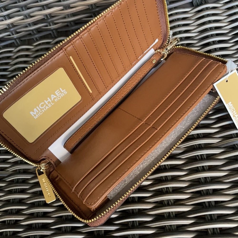 Michael Kors Jet Set Travel Large Travel CONTINENTAL Wristlet-Wallet - Picture 14 of 16